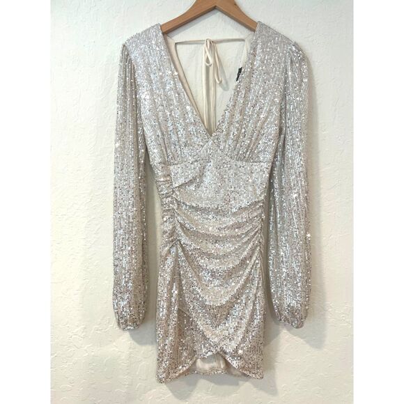 ~ Windsor Med Cocktail Dress Sequins Champagne Gold V Neck Mini Hoco Prom Ruched - Picture 1 of 15